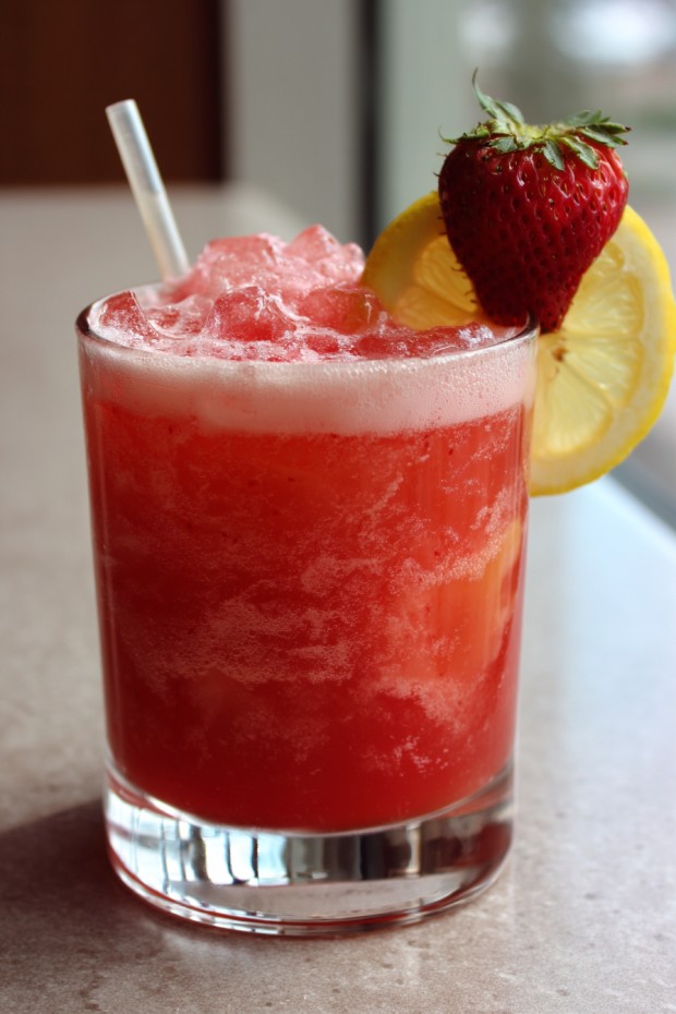 Frozen strawberry lemonade