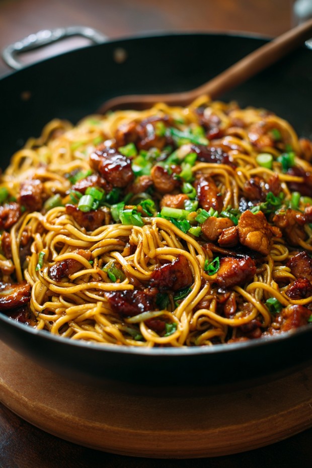 Sticky Garlic Chicken Noodles